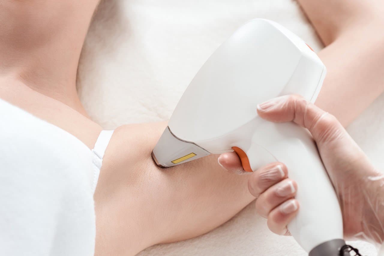 IPL Lazer Nedir, Lazer Epilasyon Nasıl Yapılır, Zararlı Mıdır?