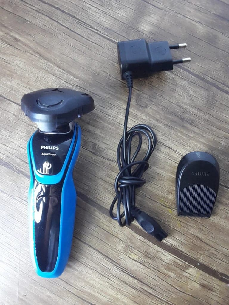 Philips 5000 Serisi S5050/06 Islak Kuru Şarjlı Tıraş Makinesi