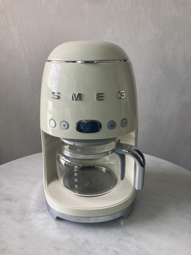 SMEG Pastel Yeşil Filtre Kahve Makinesi