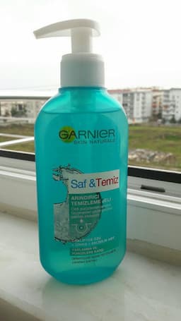 Garnier Saf & Temiz Temizleme Jeli